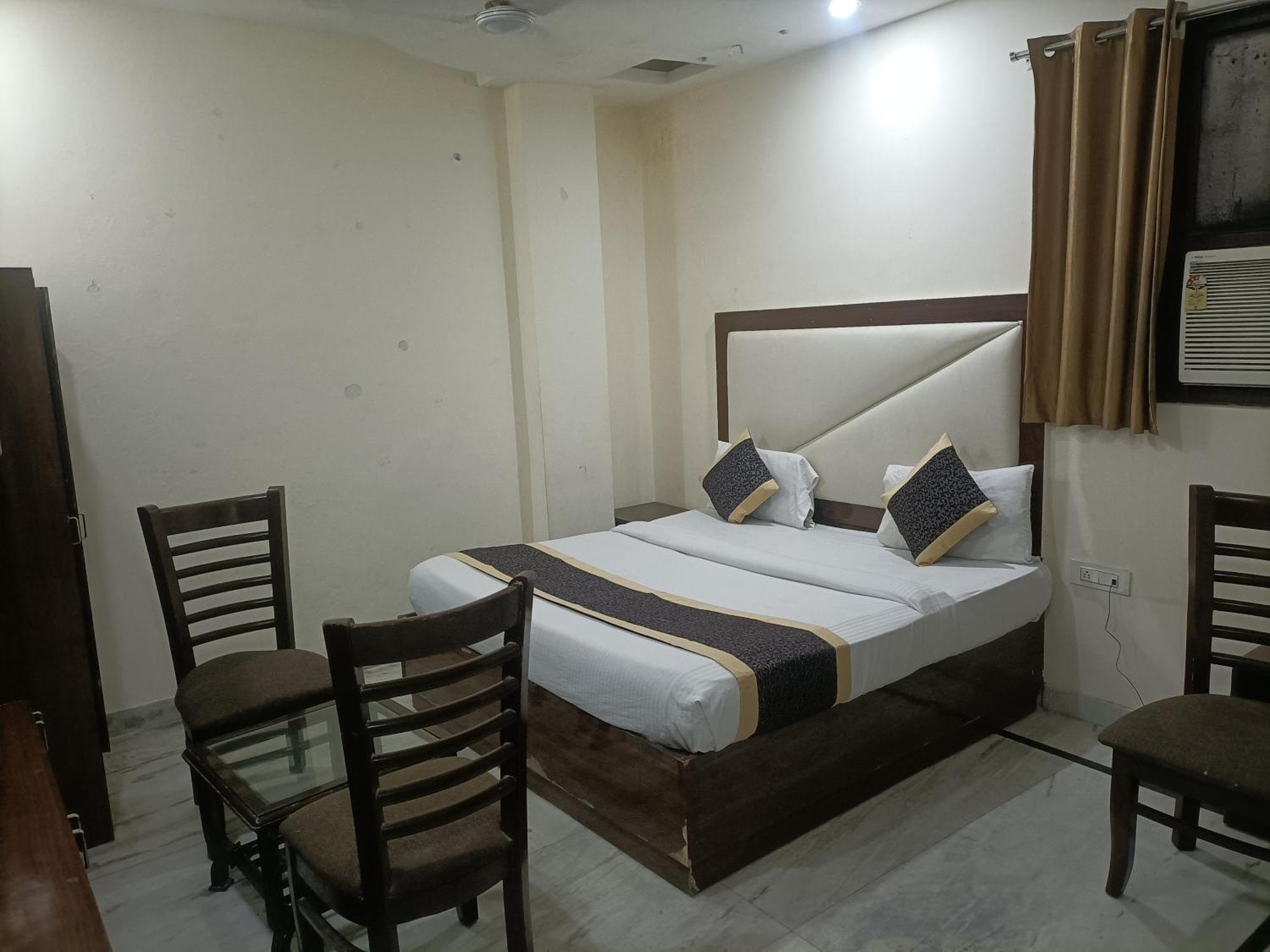 Hotel Ringer นิวเดลี ภายนอก รูปภาพ